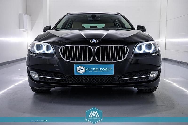 Käytetty 2012 BMW 520 Farmari | 12 400 € (Perustarjous) - Kuva 1/4