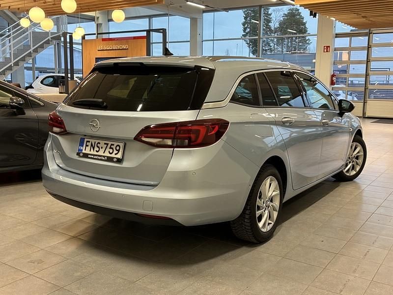 Käytetty Opel Astra Innovation 150 HP (110 kW) 2019 Hopea Farmari
