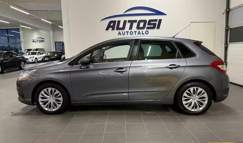 Käytetty Citroën C4 Comfort 112 HP (82 kW) 2011 Harmaa Viistoperä
