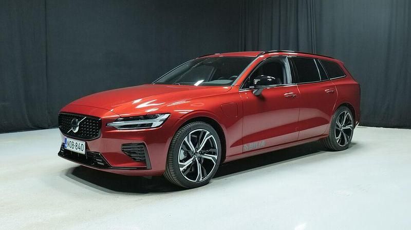Käytetty 2025 Volvo V60 Performance Farmari | 56 800 € - Kuva 1/3