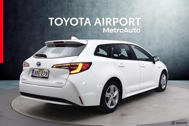 Käytetty Toyota Corolla Active 122 HP (89 kW) 2022 Valkoinen Farmari