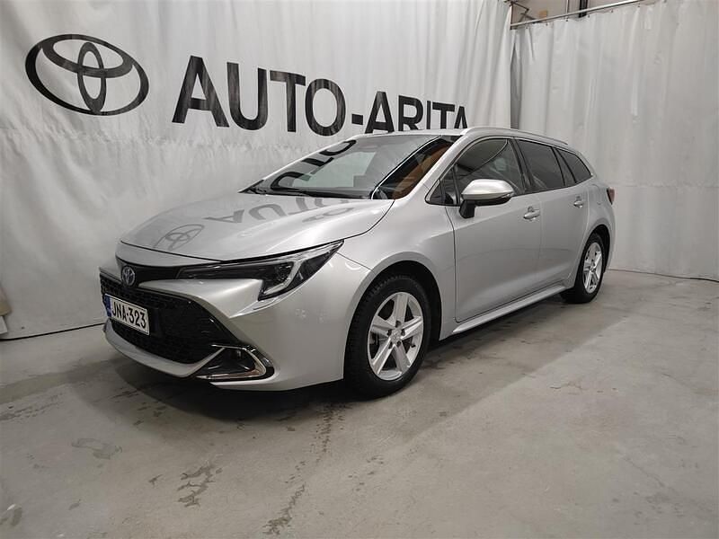 Hopea Käytetty 2023 Toyota Corolla Edition Farmari | 29 900 € (Hieman kallis) - Kuva 1/3