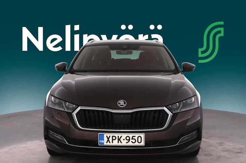 Käytetty Skoda Octavia Style 150 HP (110 kW) 2021 Ruskea Farmari