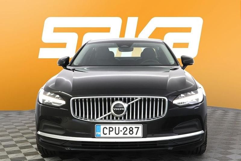 Käytetty Volvo S90 Business Edition 235 HP (172 kW) 2022 Sedan