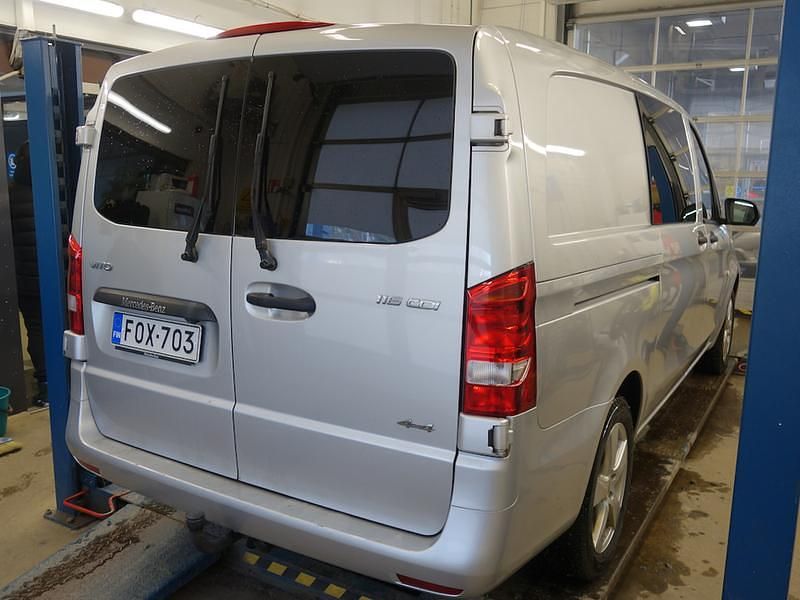 Käytetty Mercedes Vito 163 HP (119 kW) 2022 Harmaa Van