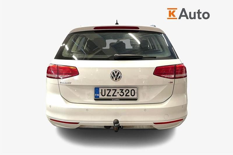 Käytetty VW Passat Edition 120 HP (88 kW) 2018 Valkoinen Farmari