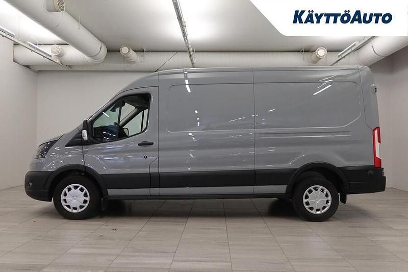 Käytetty Ford Transit Trend 131 HP (96 kW) 2024 Harmaa Van
