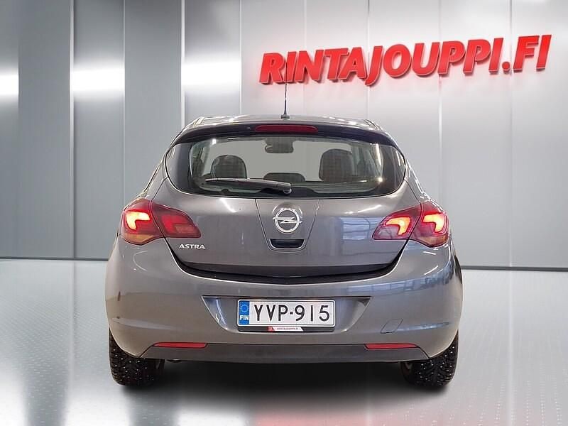 Käytetty Opel Astra Sport 116 HP (85 kW) 2010 Harmaa Viistoperä