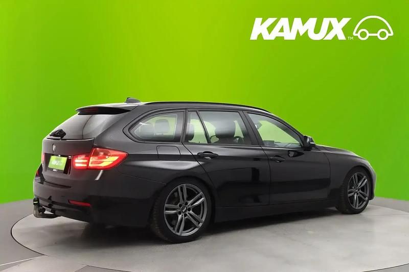 Käytetty BMW 330 Comfort Edition 258 HP (189 kW) 2014 Musta Farmari