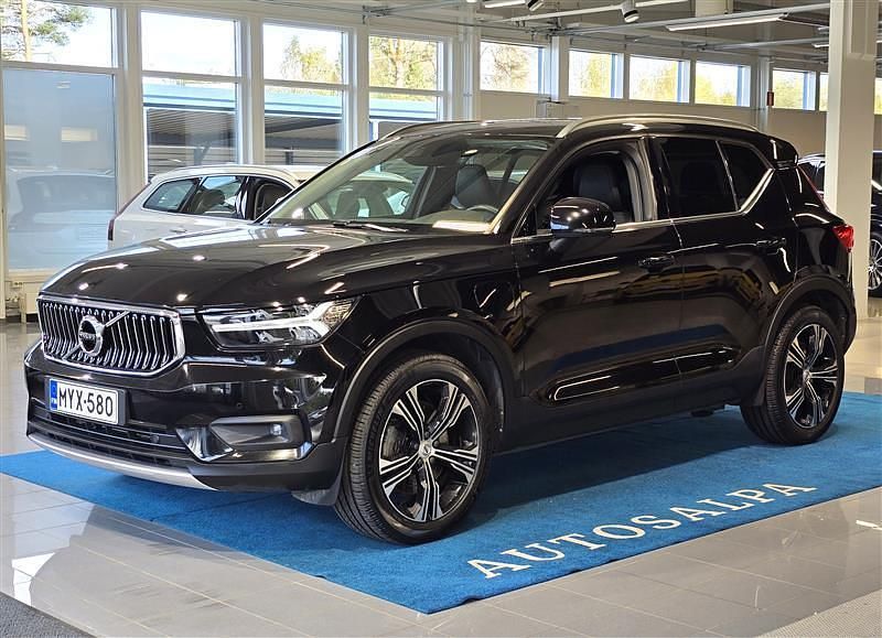 Käytetty 2021 Volvo XC40 Inscription Katumaasturi | 27 900 € (Perustarjous) - Kuva 1/4