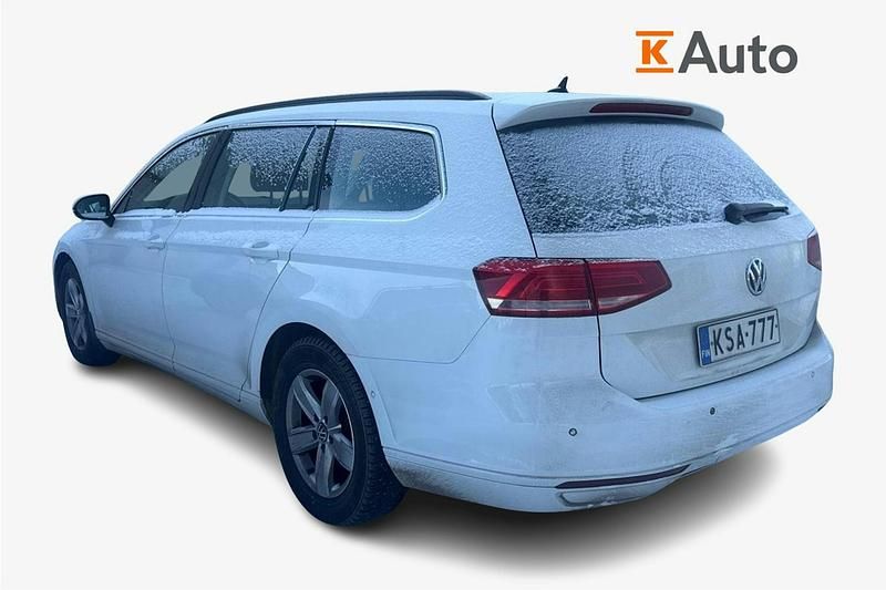 Käytetty VW Passat Comfortline 120 HP (88 kW) 2016 Valkoinen Farmari