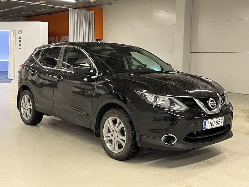 Käytetty 2017 Nissan Qashqai 360º Katumaasturi | 12 990 € (Perustarjous) - Kuva 1/4