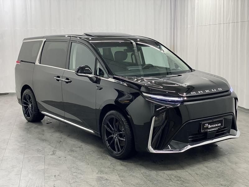 Käytetty Maxus MIFA 9 180 kW (245 HP) 2023 Musta Tila-auto