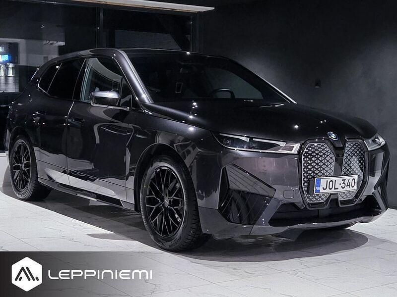 Käytetty 2023 BMW iX Comfort Edition Katumaasturi | 59 780 € (Hyvä tarjous) - Kuva 1/4