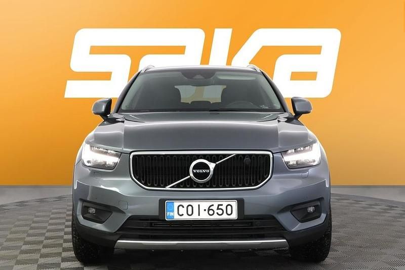 Käytetty Volvo XC40 Momentum 248 HP (182 kW) 2018 Katumaasturi