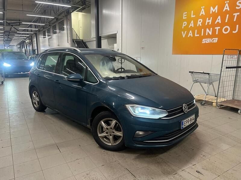 Käytetty 2018 VW Golf Sportsvan Highline Tila-auto | 16 790 € (Perustarjous) - Kuva 1/4