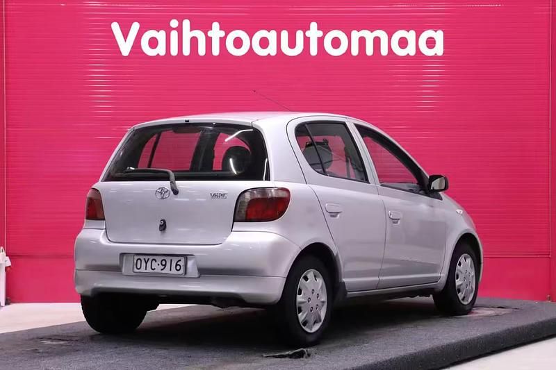 Käytetty Toyota Yaris Luna 87 HP (63 kW) 1999 Sininen Viistoperä