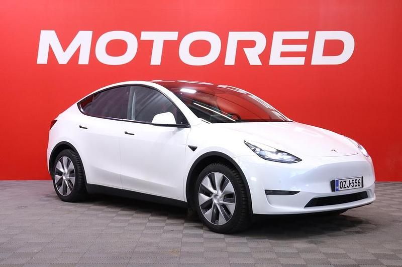 Käytetty 2022 Tesla Model Y Long Range AWD Katumaasturi | 31 400 € (Perustarjous) - Kuva 1/4