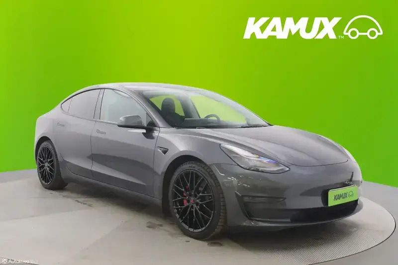 Hopea / harmaa Käytetty 2021 Tesla Model 3 Performance Sedan | 34 900 € (Perustarjous) - Kuva 1/4