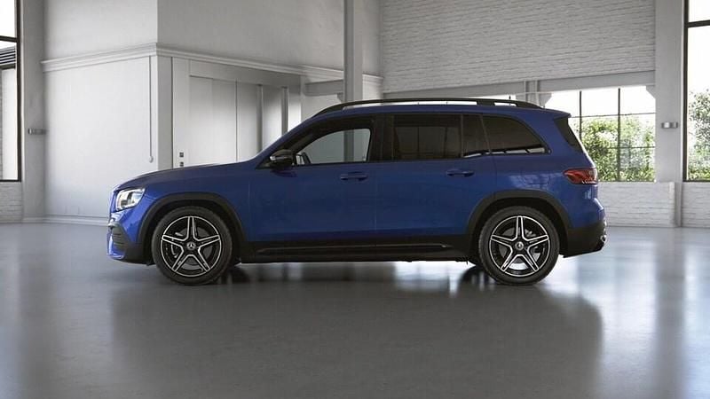 Käytetty Mercedes GLB200 Business 150 HP (110 kW) 2020 Sininen Katumaasturi