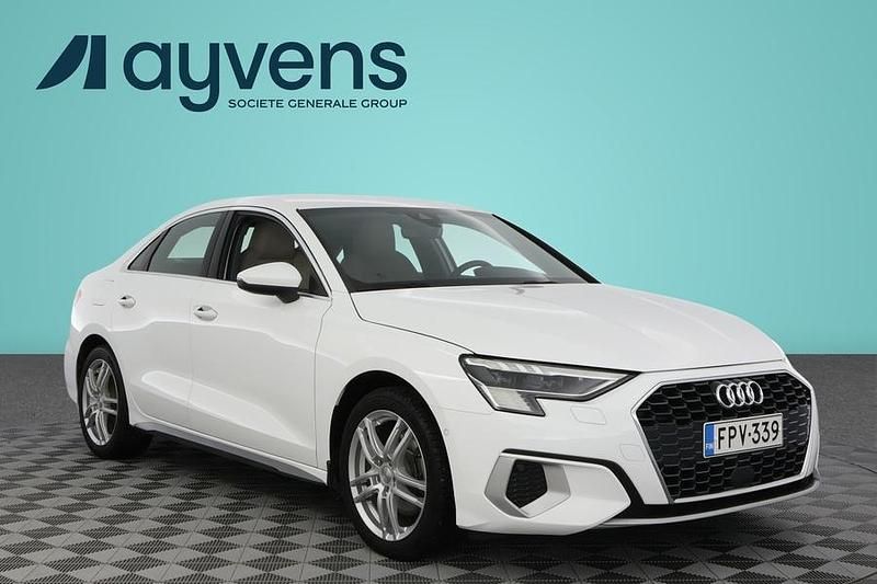 Käytetty Audi A3 Advanced 150 HP (110 kW) 2021 Valkoinen Sedan