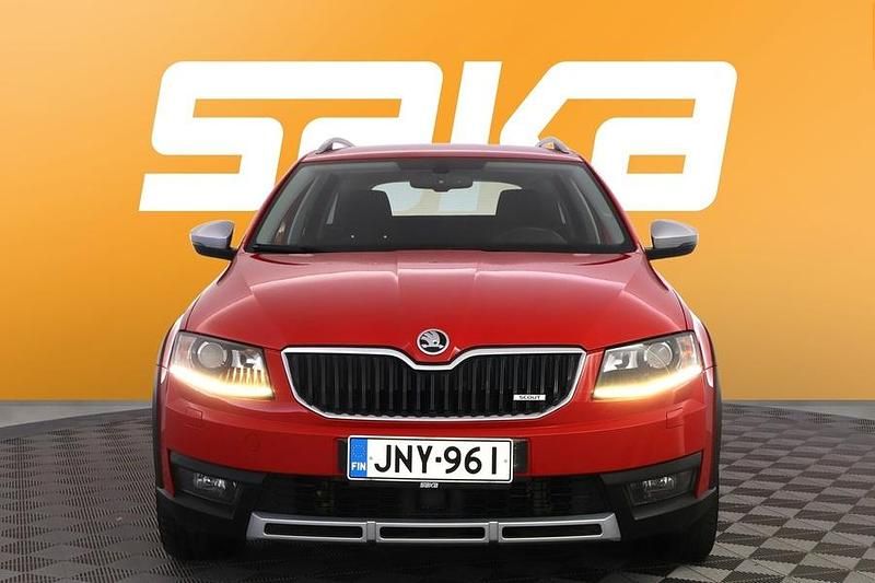 Käytetty Skoda Octavia 184 HP (135 kW) 2016 Viistoperä