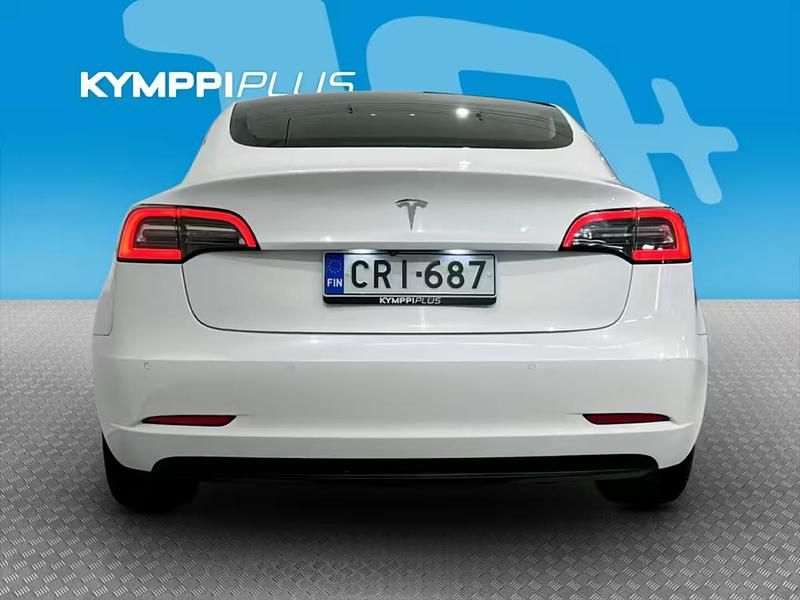 Käytetty Tesla Model 3 Standard Range Plus 239 kW (325 HP) 2020 Sedan