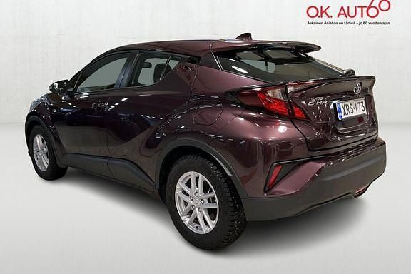 Käytetty Toyota C-HR Active 121 HP (88 kW) 2023 Violetti Katumaasturi