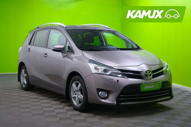 Hopea / harmaa Käytetty 2014 Toyota Verso Active Tila-auto | 13 990 € (Hyvä tarjous) - Kuva 1/3