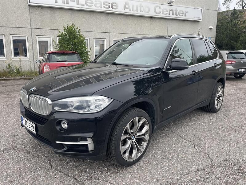 Käytetty BMW X5 Comfort Edition 333 HP (244 kW) 2016 Musta Katumaasturi