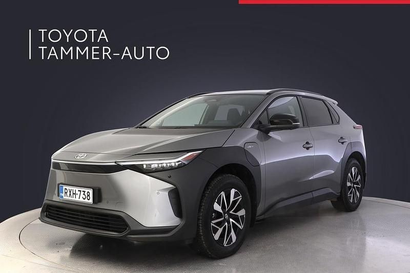 Käytetty Toyota bZ4X Business Edition 50 kW (69 HP) 2024 Harmaa Katumaasturi