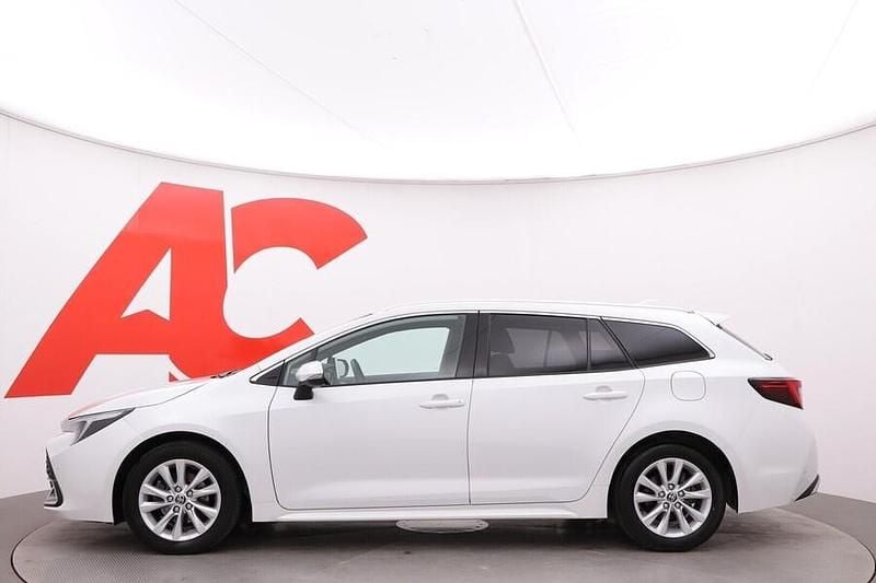 Käytetty Toyota Corolla Anniversary 140 HP (102 kW) 2024 040 Farmari