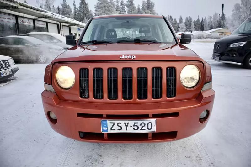 Käytetty Jeep Patriot 2008 Katumaasturi