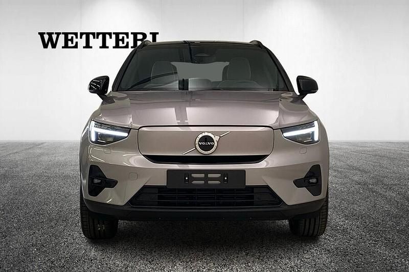 Käytetty Volvo EX40 Plus 185 kW (252 HP) 2025 Hopea Katumaasturi