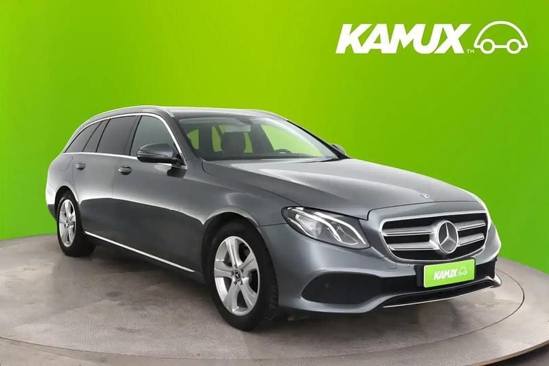 Hopea / harmaa Käytetty 2018 Mercedes E200 Avantgarde Farmari | 17 790 € (Hyvä tarjous) - Kuva 1/4