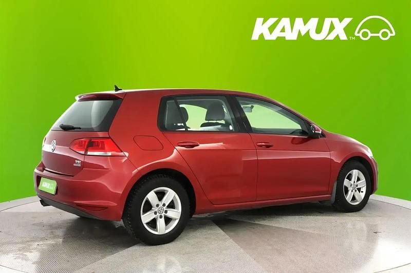 Käytetty VW Golf VII Comfortline 122 HP (89 kW) 2013 Punainen Sedan