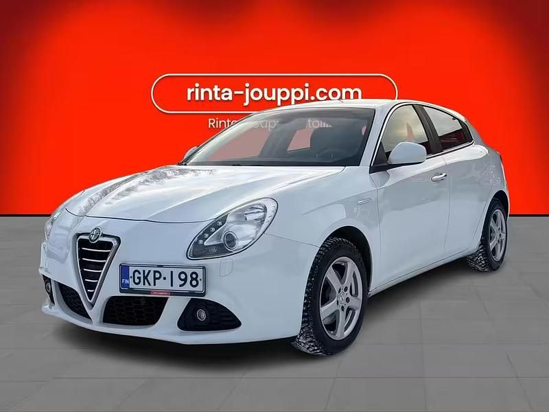 Valkoinen Käytetty 2012 Alfa Romeo Giulietta Viistoperä | 8 880 € - Kuva 1/4