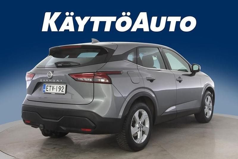 Käytetty Nissan Qashqai Visia 140 HP (102 kW) 2022 Harmaa Katumaasturi
