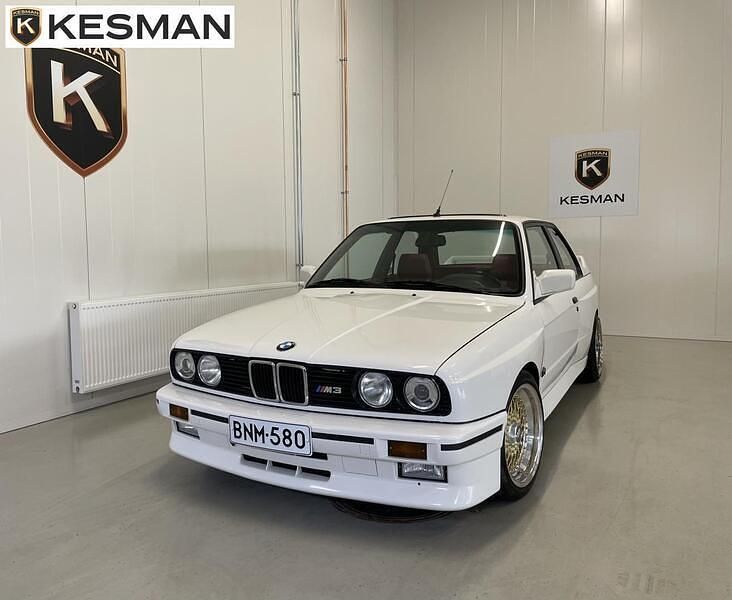 Käytetty 1989 BMW M3 Coupe - kaksiovinen | 79 330 € - Kuva 1/4