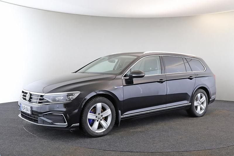 Käytetty VW Passat GTE 156 HP (114 kW) 2020 Musta Farmari