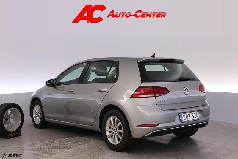 Käytetty VW Golf VII Comfortline 116 HP (85 kW) 2019 Viistoperä