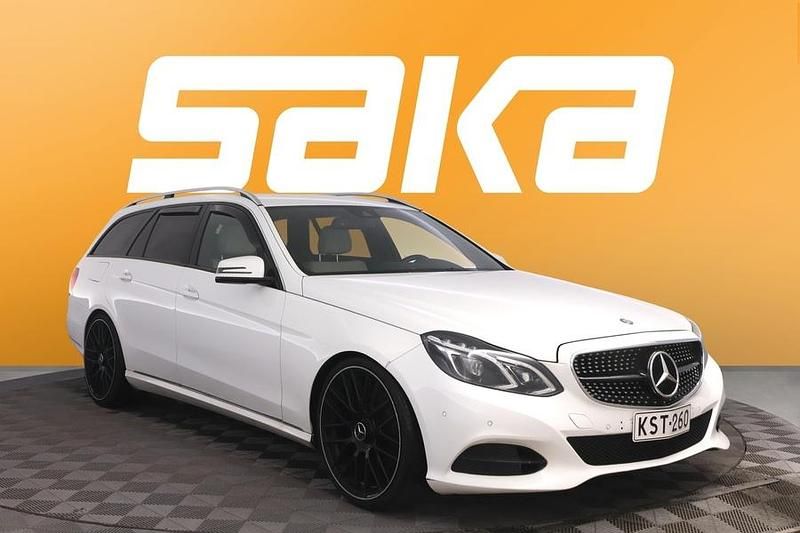 Käytetty Mercedes E300 Avantgarde 204 HP (150 kW) 2014 Farmari