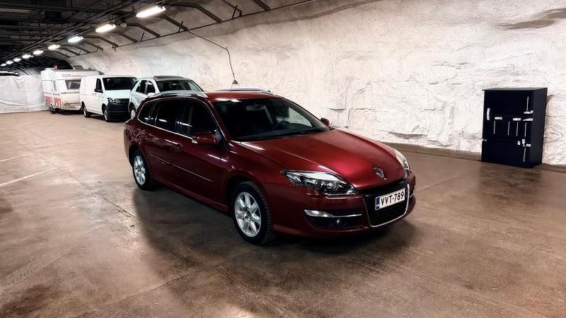 Käytetty Renault Laguna III Dynamique 110 HP (80 kW) 2011 Farmari