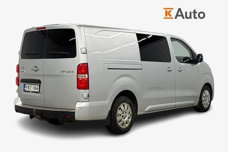 Käytetty Toyota Proace 177 HP (130 kW) 2018 Tila-auto