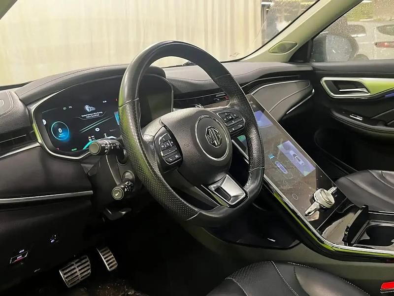 Käytetty MG Marvel R Performance 130 kW (177 HP) 2022 Hopea / harmaa Katumaasturi