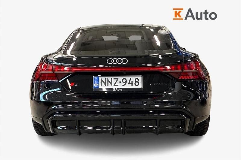 Uusi Audi e-tron GT quattro Exclusive 430 kW (585 HP) 2025 Musta Sedan