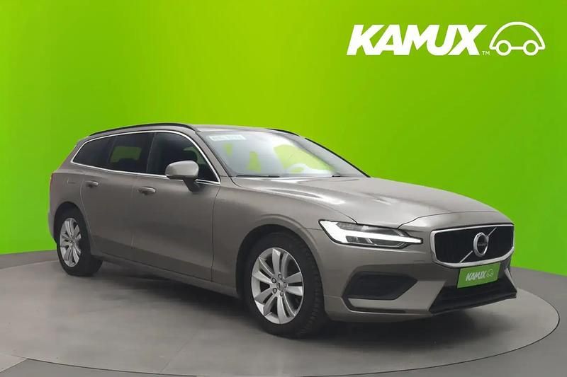 Pebble grey / metallic Käytetty 2022 Volvo V60 Momentum Farmari | 22 300 € (Supertarjous) - Kuva 1/4
