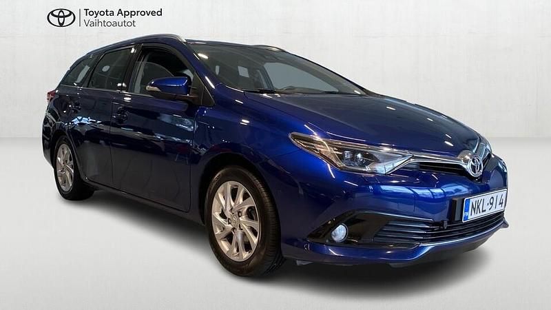 Käytetty Toyota Auris Touring Sports Active 116 HP (85 kW) 2016 Sininen Farmari