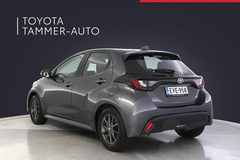 Käytetty Toyota Yaris Hybrid 116 HP (85 kW) 2024 Harmaa Viistoperä