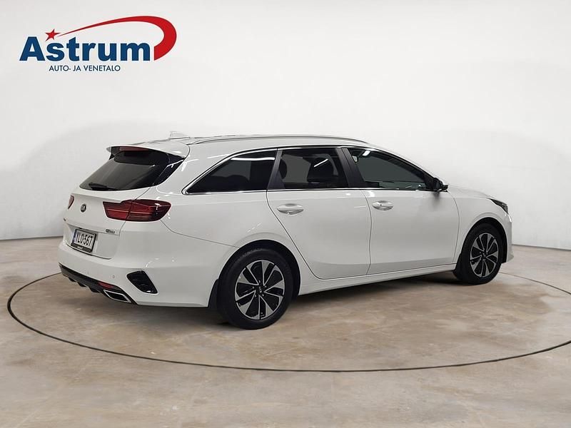 Käytetty Kia Ceed Sportswagon LX 140 HP (102 kW) 2020 Met. musta Farmari